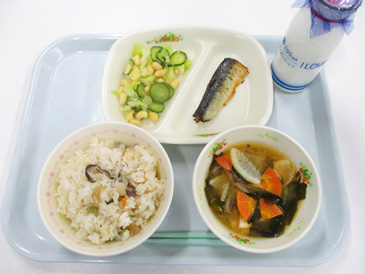 令和8年2月4日の小学校の給食の写真