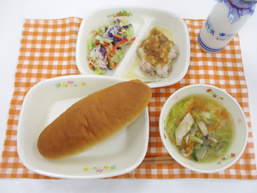 令和8年4月7日の中学校の給食の写真