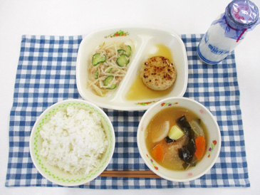 令和8年4月8日の中学校の給食の写真