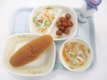令和8年6月11日の小学校の給食の写真