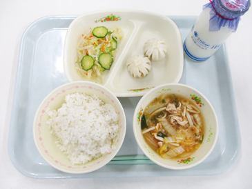 令和8年6月12日の小学校の給食の写真