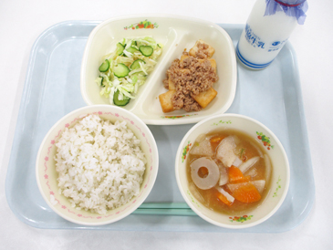 令和8年6月8日の小学校の給食の写真