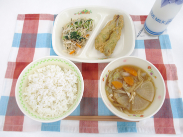令和8年8月28日の中学校の給食の写真