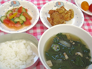 給食の画像